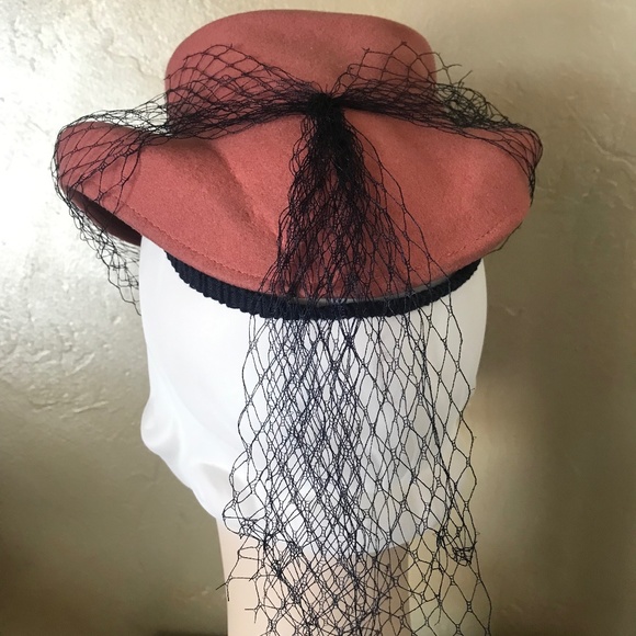 JAUNTY 1940s\' DUSTY ROSE FELT FABRIC \